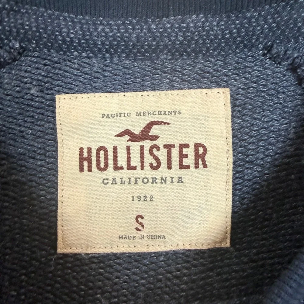 Vintage Y2K Hollister California Mens S Navy Blue Knit Logo Crewneck Sweatshirt